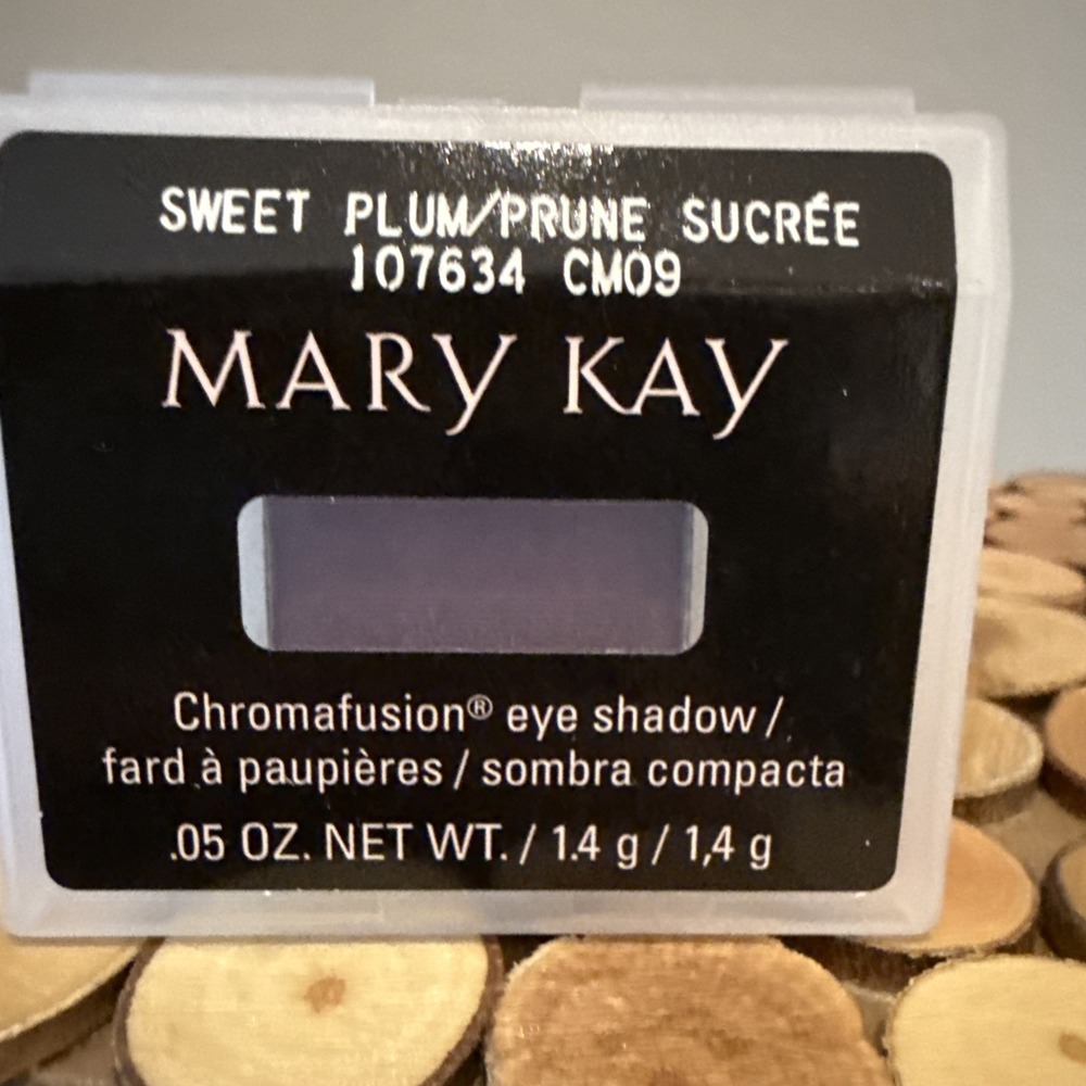 Mary Kay CHROMAFUSION EYE SHADOW‎ 0.05 Oz Sweet Plum 107634